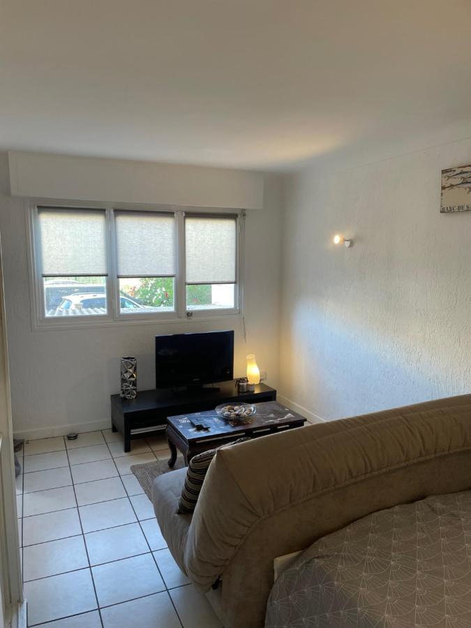 Grand Studio 7 Minutes De La Plage Et Climatise Sur Juan Les Pins Antibes Bagian luar foto