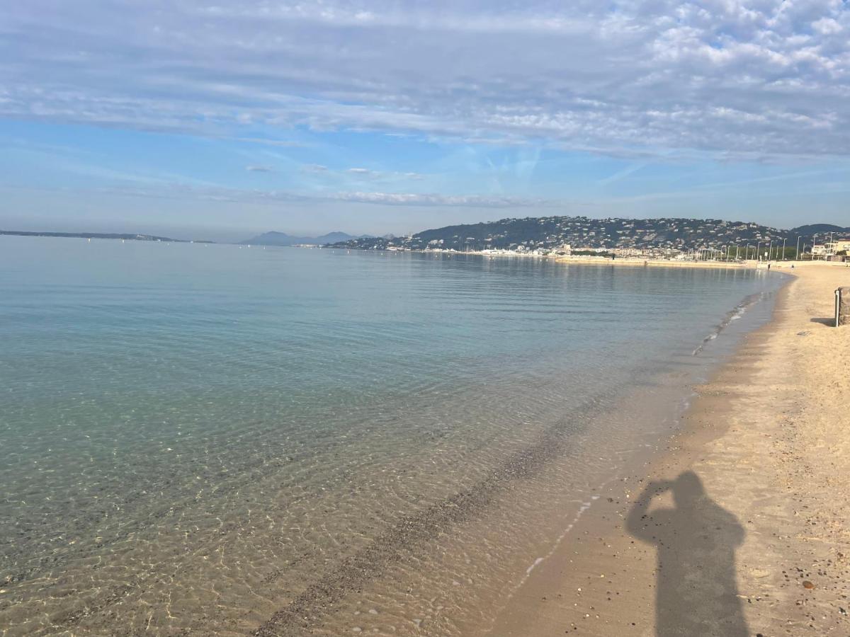 Grand Studio 7 Minutes De La Plage Et Climatise Sur Juan Les Pins Antibes Bagian luar foto